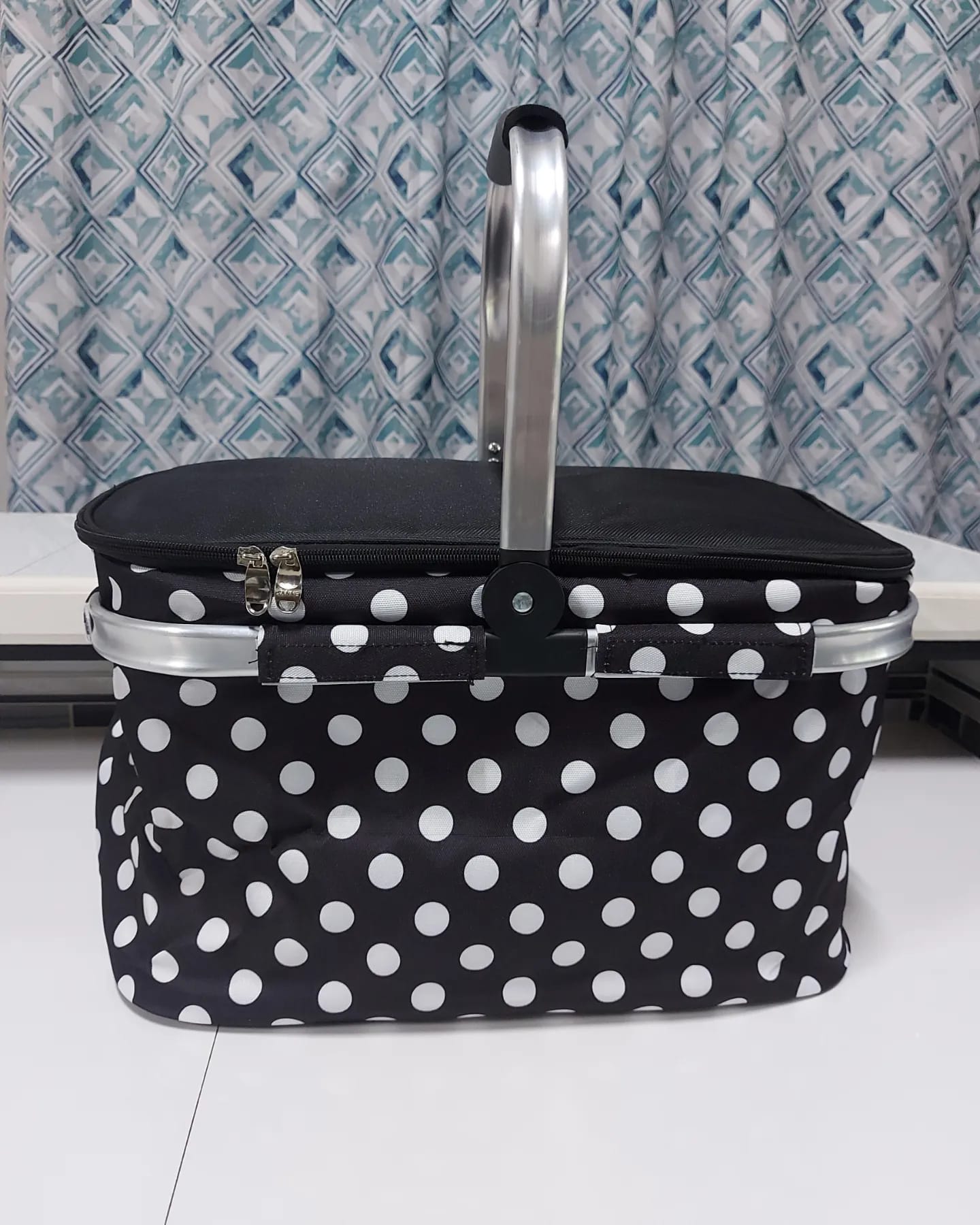 Sannea 25L Foil Insulated Picnic Basket Cooler Bag Sannea 25L Foil Insulated Picnic Basket Cooler Bag